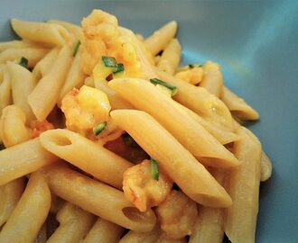 Penne con gamberetti e zucchine