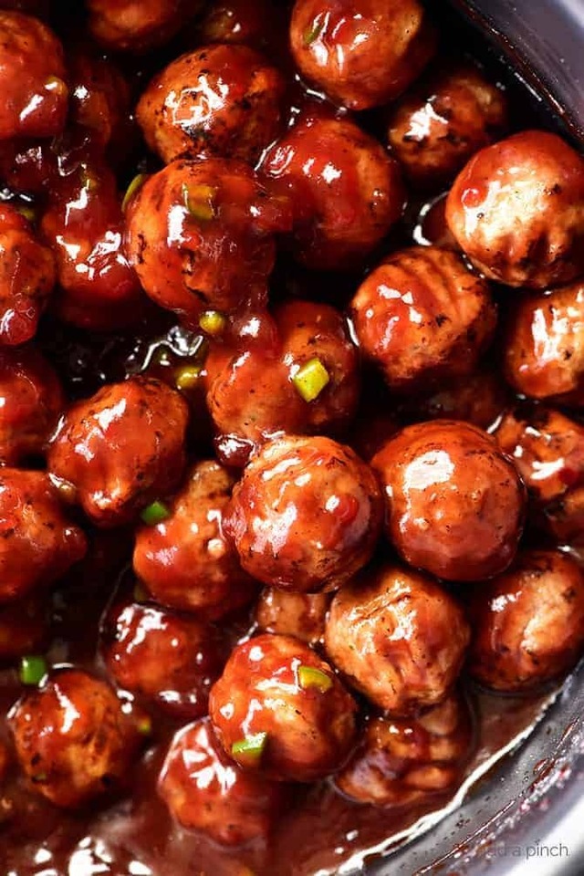 Sweet and Spicy Cranberry Cocktail Meatballs Recipe