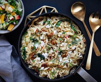 Pasta med zucchinifräs och feta