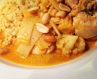 Paneng curry med kyckling och grönsaker