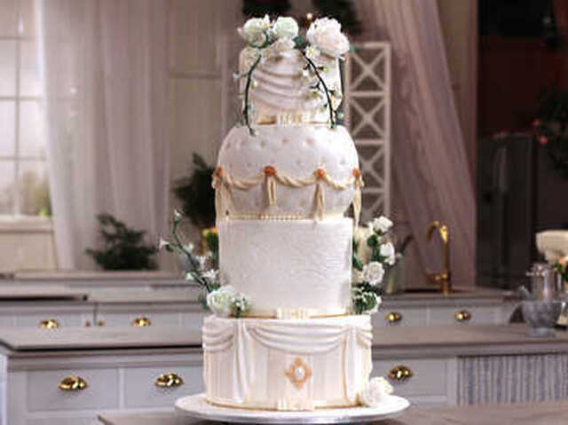 Bild: Bröllopstårta med passionsfrukt och mascarponekräm | Recept från ...