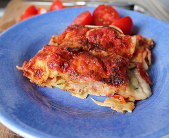 Lasagne på kasslersås med zucchini och tomatsås