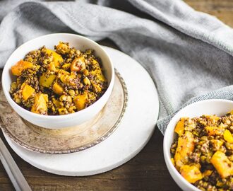Crockpot lentil quinoa