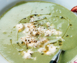 Soppa på vita bönor och broccoli med fetaost