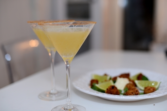 Frozen Applepie Martini & mini-crabcakes