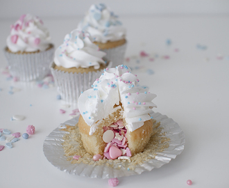 Gender reveal cupcakes