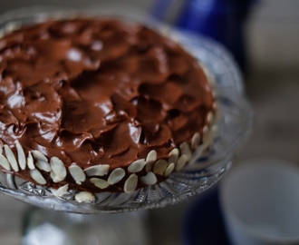 Julia Childs Choklad och Mandeltårta