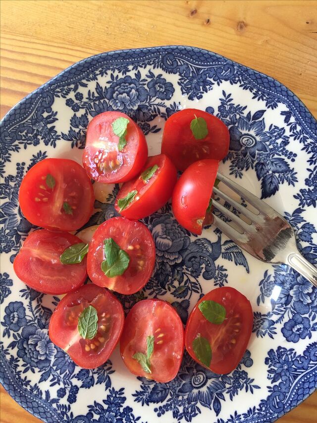 Enkel sallad med tomat