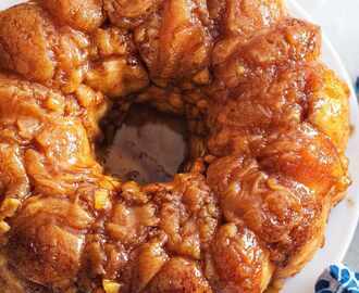 Caramel Apple Monkey Bread