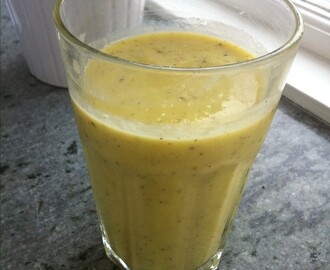 Kiwi och mangosmoothie