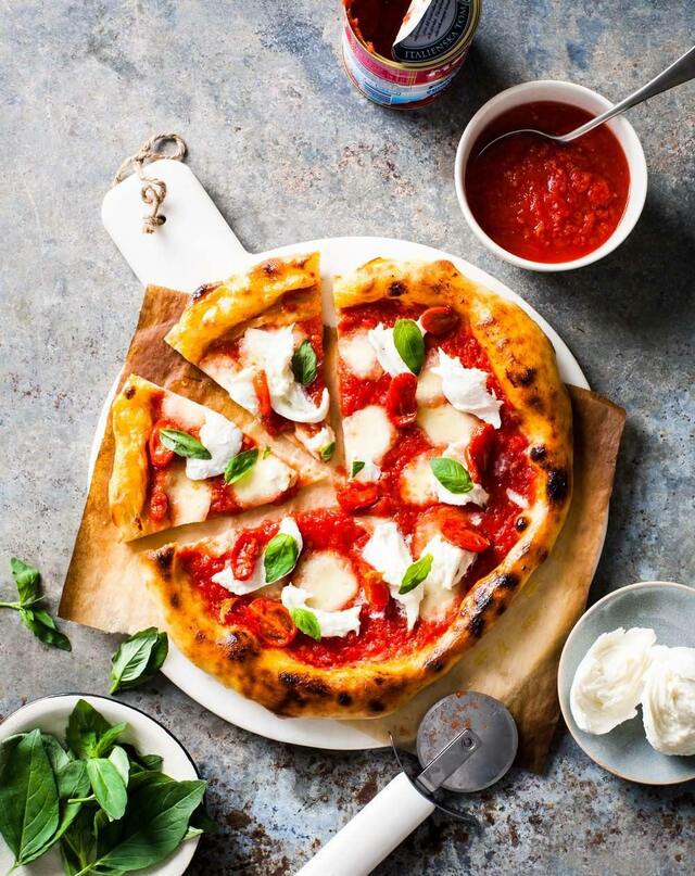 Pizzabagarens hemliga knep – så gör du godaste pizzan hemma