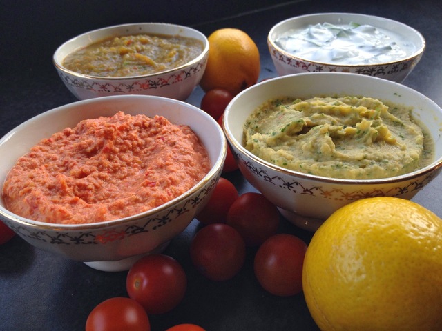 4 mezeröror: Cashewsmör, Hummus, Myntayoghurt och Baba ghanough