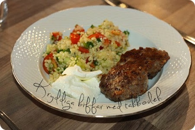 Kryddiga biffar med tabbouleh