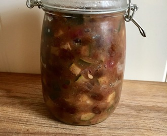 Squash- och äppelchutney