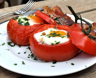 Baked Tomato & Egg Breakfast