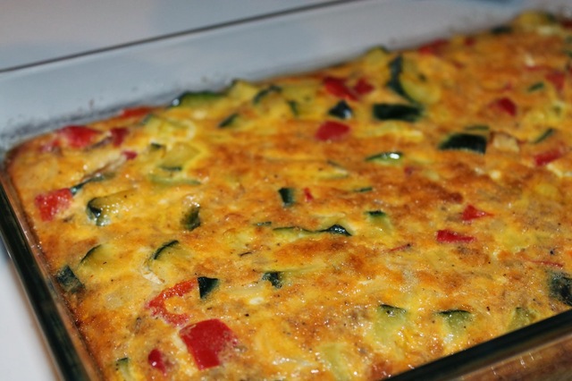 Zucchini och paprika frittata