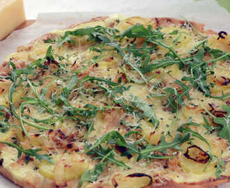 Flatbread-pizza med potatis och parmesan
