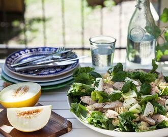 Kycklingsallad med melon och mozzarella