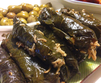 Vegetarisk dolma med kikärtor och valnötter