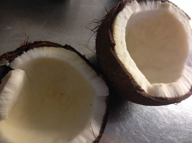Såhär öppnar du din kokosnöt busenkelt