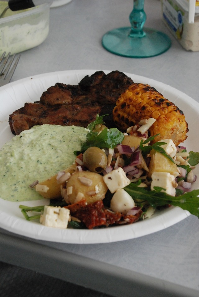 Italiensk potatissallad med soltorkade tomater, ruccola och parmesan