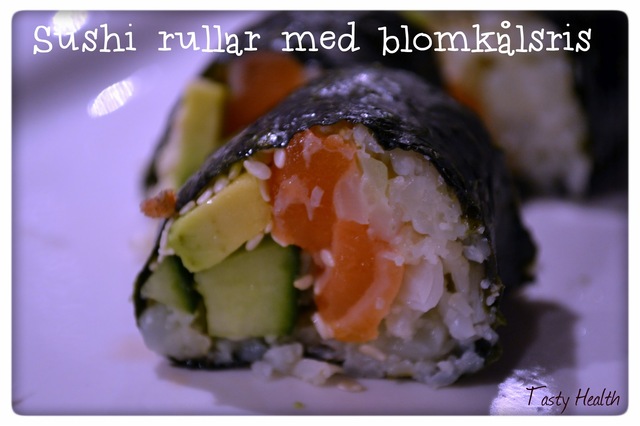 Sushirullar med blomkålsris, lax och avocado