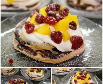 Pavlova med choklad, lemoncurd och frukt