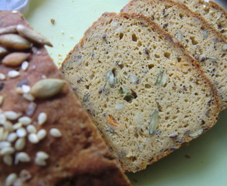 Glutenfritt surdegsformbröd - variation på gammalt tema