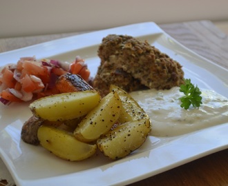 Keftedes med klyftpotatis och tzatziki