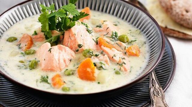 Laxsoppa – recept på krämig fisksoppa