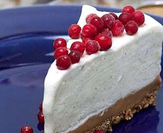 Cheesecake med kola- och pepparkaksbotten – recept