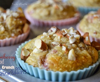 Strawberry almond crunch proteinmuffins