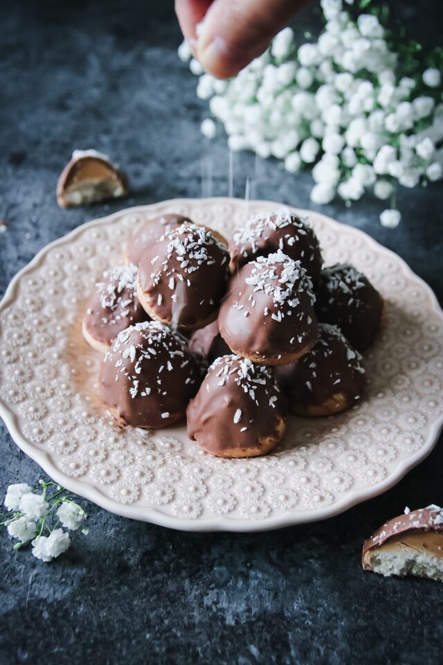 ENKLA NO-BAKE BISKVIER MED SALT KARAMELLKRÄM