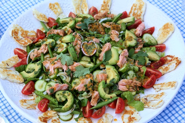 Awesome Salmon & Passion fruit Salad with Cilantro Dressing – Fantastisk Lax & Passionsfrukts Sallad med Koriander Dressing