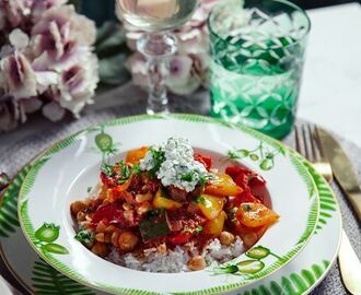 Grönsaksgryta med ajvar och kesogremolata