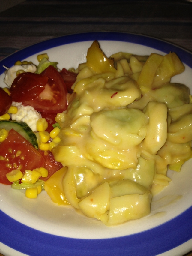 Krämig tortellinigratäng