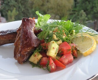 Chilimarinerade Lammrevben med Avocadosallad