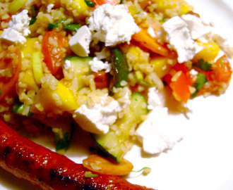 Mangosallad med bulgur, koriander och feta