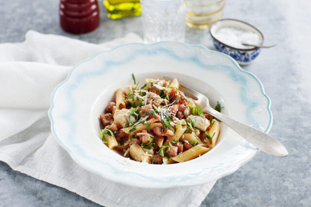 Pasta Penne Rigate med kyckling och pancetta