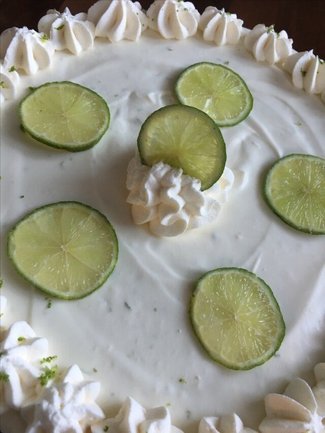 Key lime cheesecake