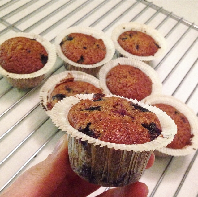 Nyttiga, glutenfria och asgoda(!) blåbär- och vaniljmuffins