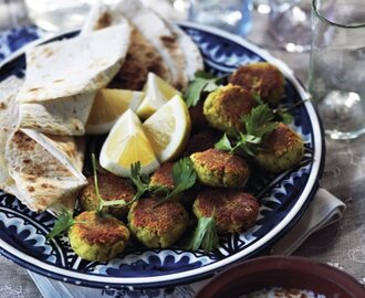 Sprödstekt falafel med citronyoghurt