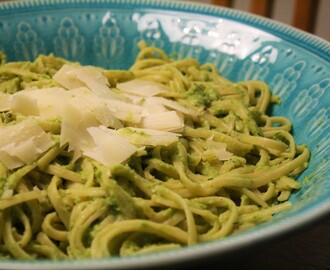 Krämig ärtpasta med citron och parmesan