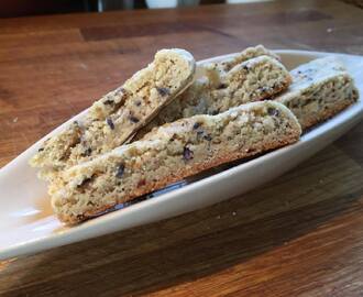 Lavendel och mandelbiscotti