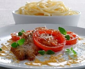 Nem og lækker opskrift på torsk med stegte røde tomater. Klik her og søg blandt mere end 1000 lækre opskrifter. | Torsk, Opskrifter, Torsk opskrifter
