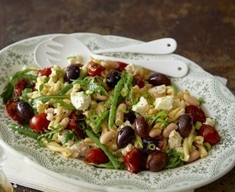 Pastasallad med balsamicostekta tomater