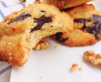 Kryddiga scookies med choklad och valnötter
