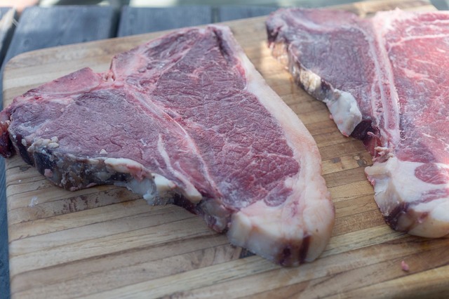 Grillad T-bone steak med bearnaisesås
