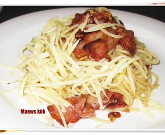 Spaghetti bacon, chili (stark)