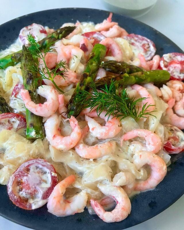 Malin Sofia Magdalena’s Instagram post: “? Krämig räkpasta med citron, sparris & dill ? Bra jobbat att välja minsta tallriken ikväll ??? Meeen strunt i det för det här till…”